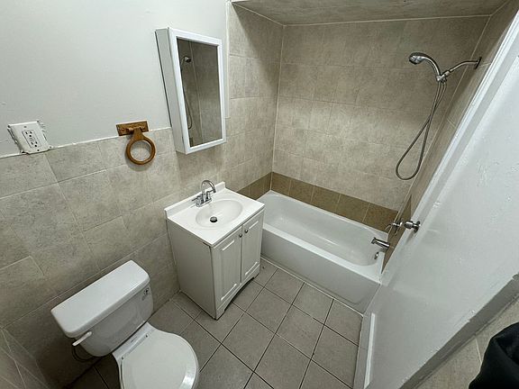 3rd image of 316 Mount Prospect Ave #7L