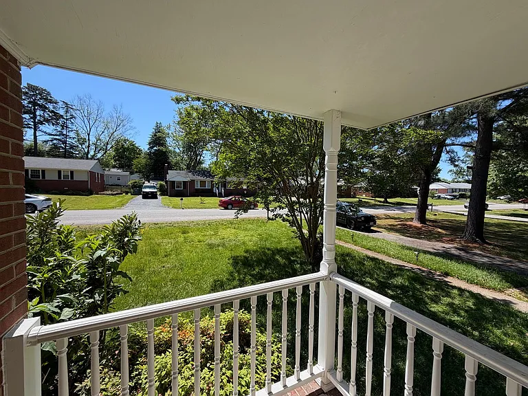 2210 Manlyn Rd — Photo 4