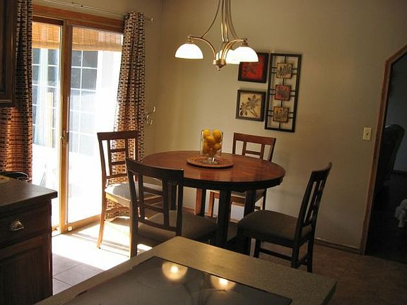Breakfast Area in Kitchen!