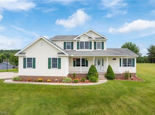 1100 Lodge Ln NE, Carrollton, OH 44615