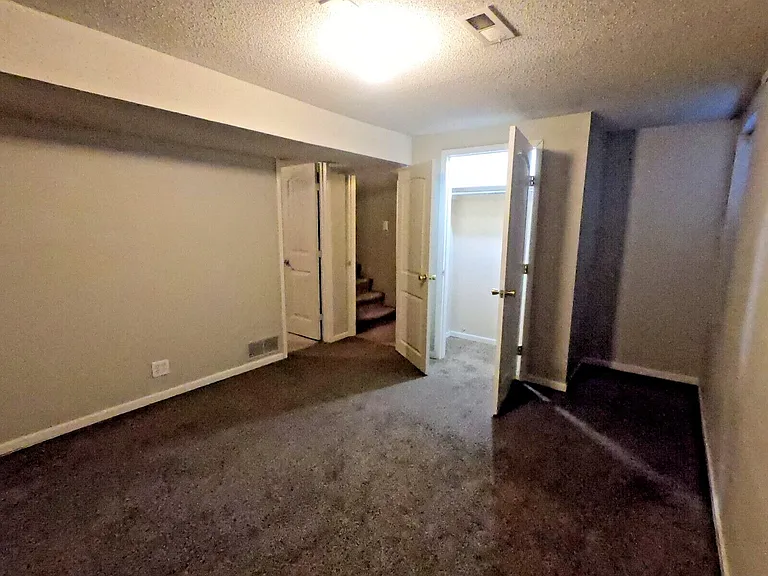 8703 W Nantucket St — Photo 14