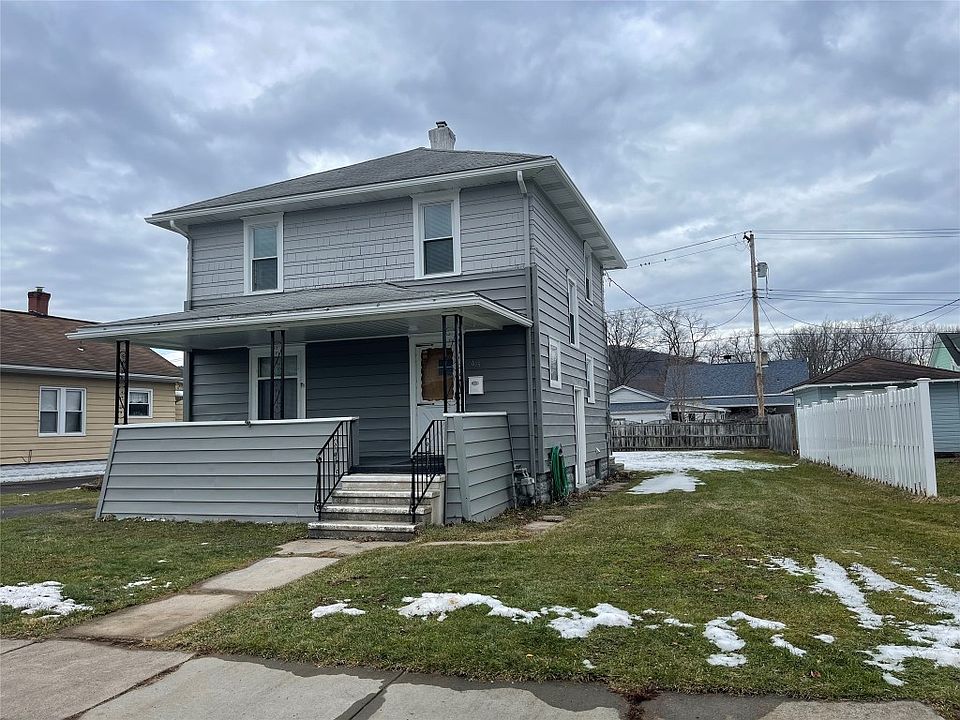 1st image of 615 W Wendell St