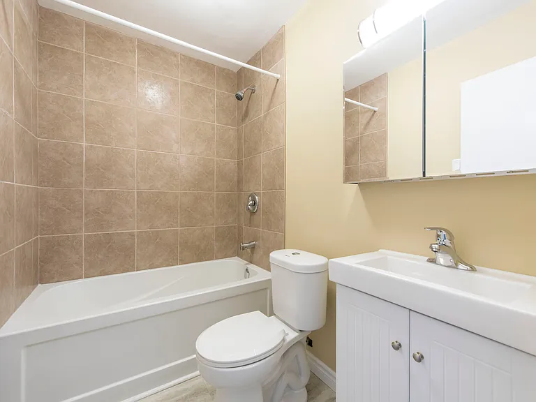 365 Lake St — Photo 22