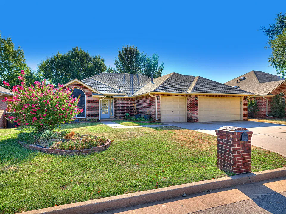 17512 Copper Creek Dr