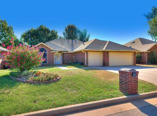 17512 Copper Creek Dr, Edmond, OK 73012
