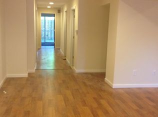 499 Conarroe St, Philadelphia, PA 19128