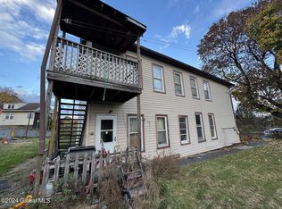 34 1st Ave, Waterford, NY 12188
