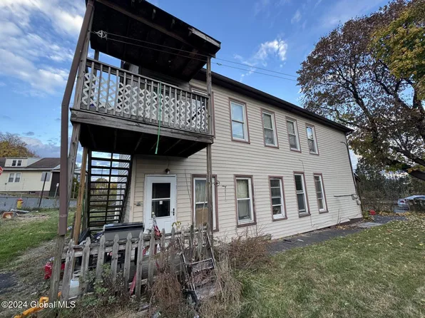 34 1st Avenue, Waterford, NY 12188
