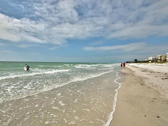 3rd image of 1480 Gulf Blvd APT 209