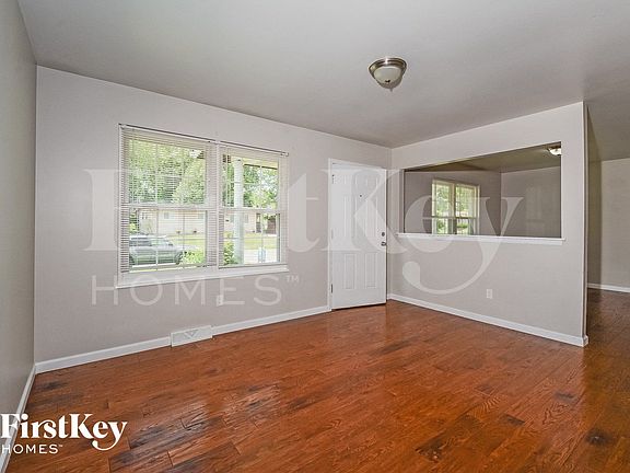 3rd image of 2525 Dove Dr