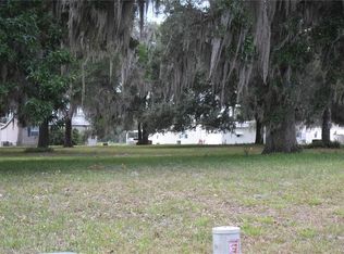 12 Lexington Circle Court Flt #D, Wildwood, FL 34785