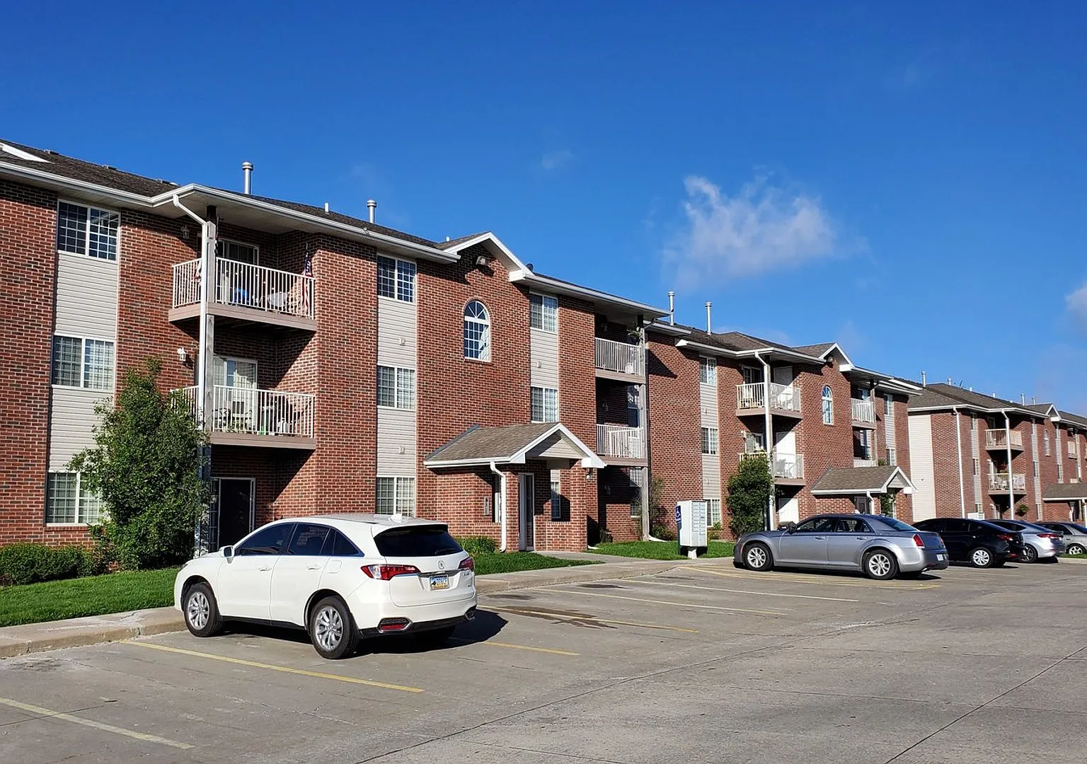 1604 Grandview Ave — Photo 3