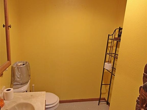 5th image of 125 McKenna Dr