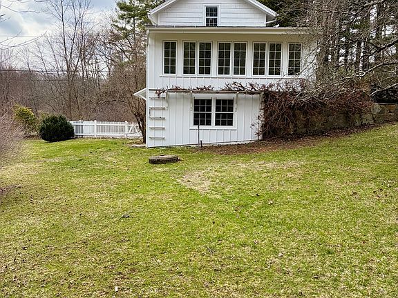 5th image of 310 Valley Rd