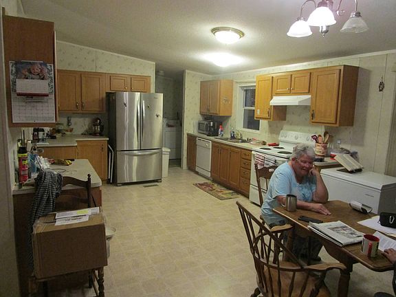 3rd image of 2138 E Cabot Dr