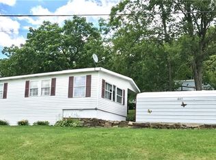 697 Sunset Dr, Donegal, PA 15628