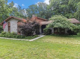 6400 Grand Circle Dr, Brighton, MI 48116