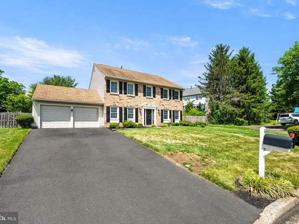 6 Goldenrod Ct, Newtown, PA 18940