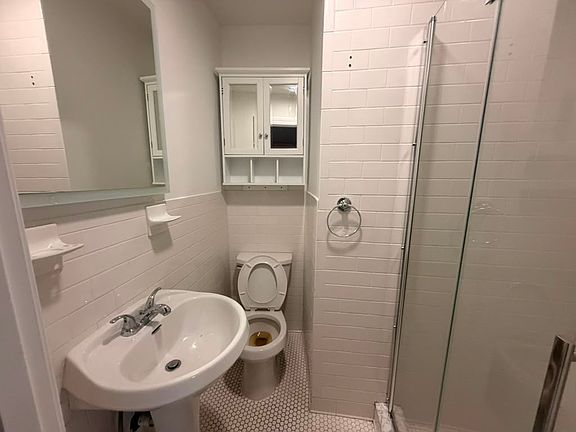 2nd image of 1175 Chapel St #100B