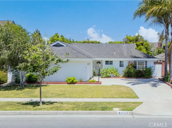 11752 Pine St, Los Alamitos, CA 90720