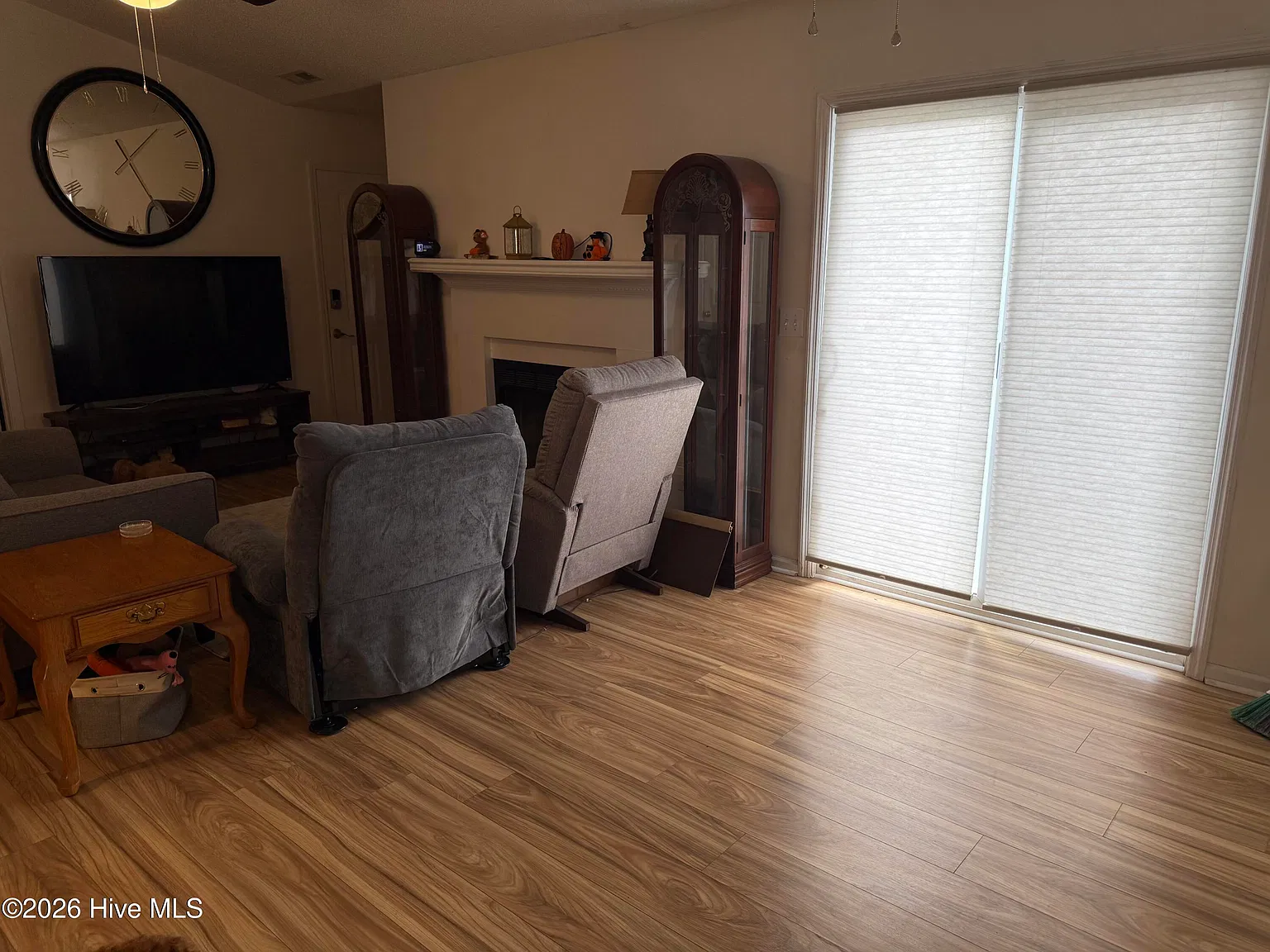 3 bed, 2.0 bath, $1,800 — Photo 4