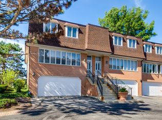 5344 Fairview Ln, Skokie, IL 60077
