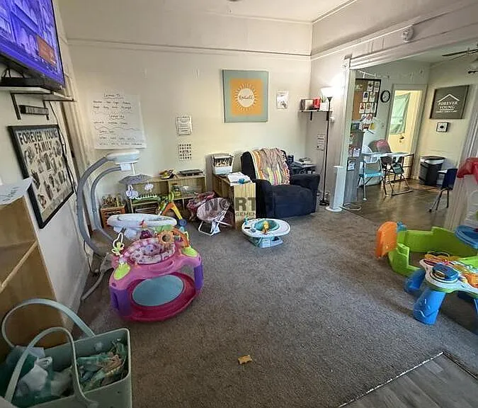 703 Jefferson St — Photo 28