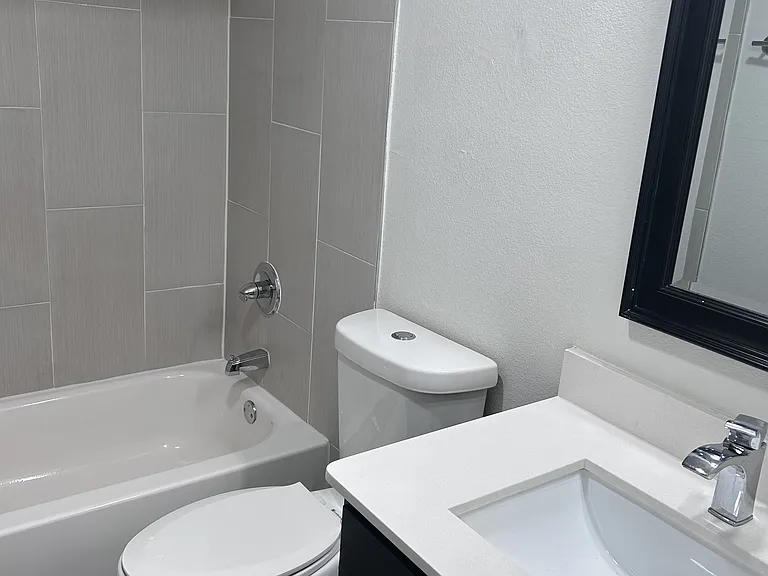 316 N Carroll Ave — Photo 6