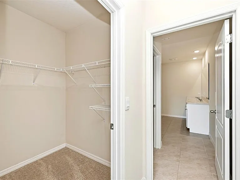 2725 Dumont Ln — Photo 23