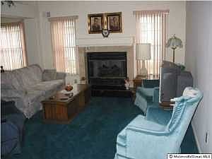 2nd image of 122 Cardigan Ct