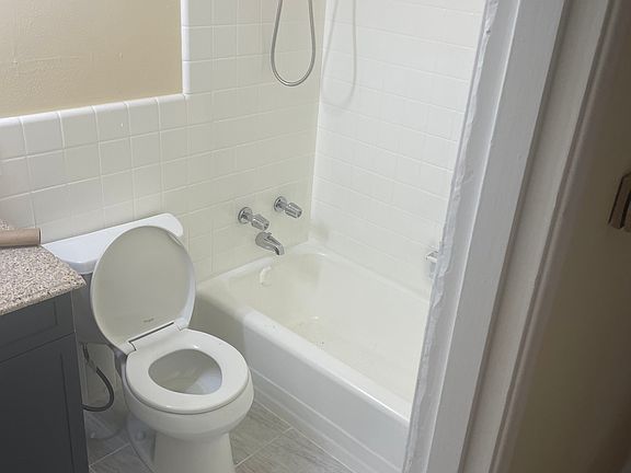 2nd image of 9719 Newton Dr