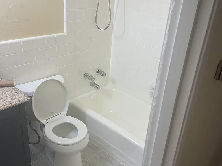 9719 Newton Dr — Photo 2