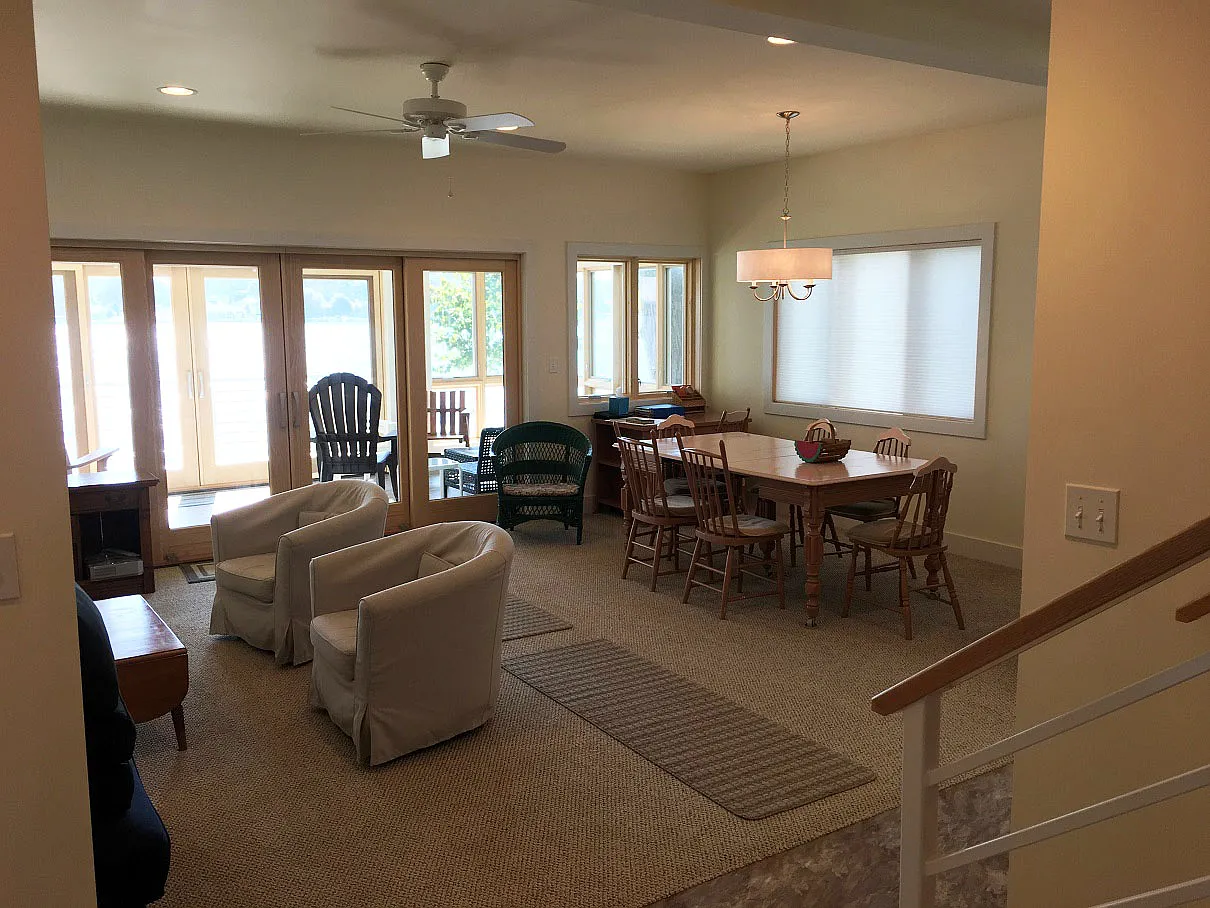 4 bed, 2100 sqft, $2,000 — Photo 3