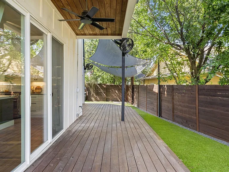 5601 Jackie Robinson St #1 — Photo 32