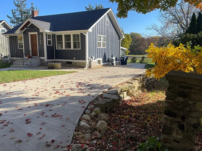 425 N Gates St — Photo 2