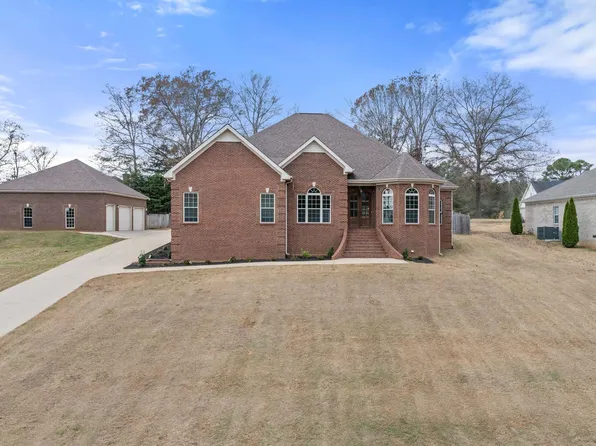 254 Plantation Cir, Killen, AL 35645
