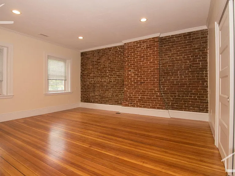 1612 Beacon St #2 — Photo 5