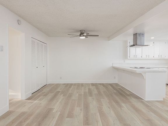 5th image of 451-457 Palm Dr #451-A