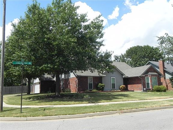 2nd image of 18301 English Oak Ln