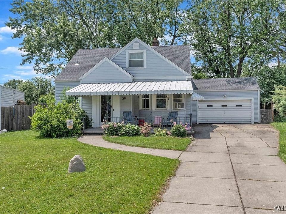 1st image of 28 Charnwood Dr