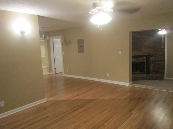 3rd image of 9204 Gibson Ave