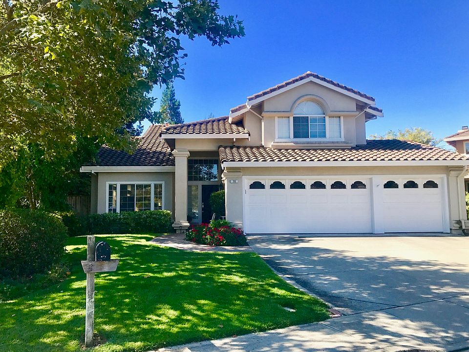 1st image of 70 Northoak Ct
