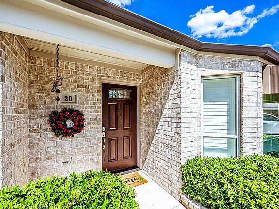 2nd image of 20 Golfview Manor Rd