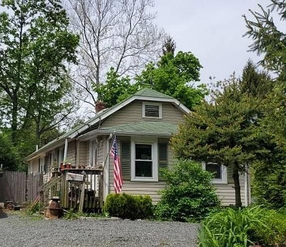 2nd image of 34 Tindall Rd