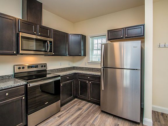 5th image of 38 Alpine Place Dr #210