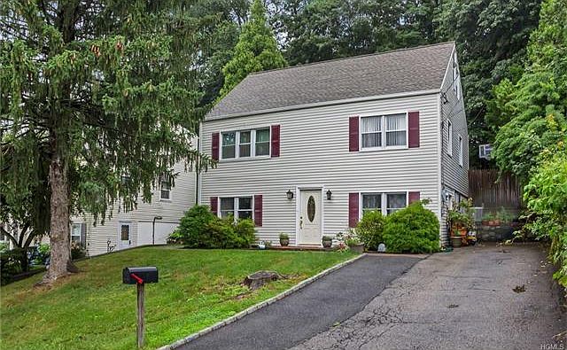 1st image of 4 Hillside Pl