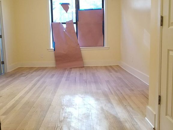 4th image of 520 Lincoln Pl APT 1B