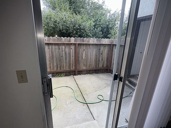 4th image of 930 E Tabor Ave APT C4