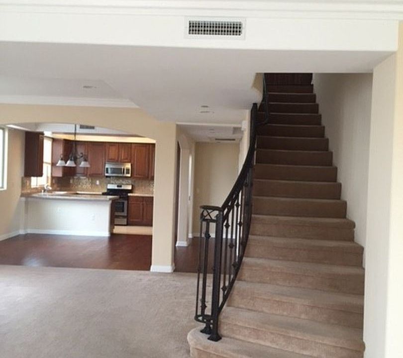 1st image of 1813 Thayer Ave #8098556