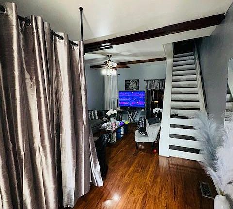 2nd image of 3546 Jasper St